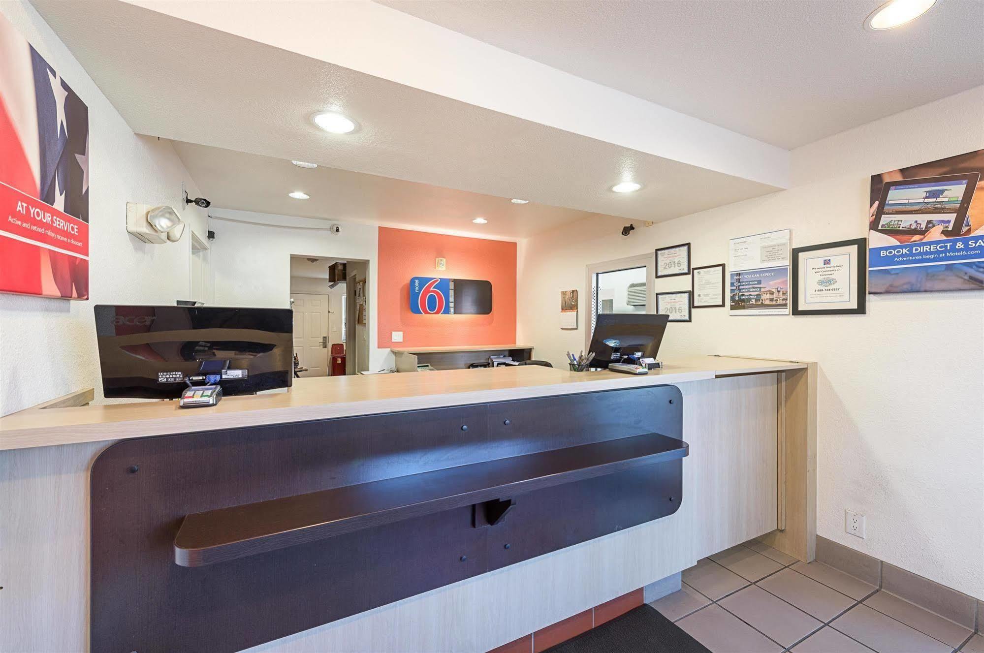 Hotel 6-carson City, Nv 2*